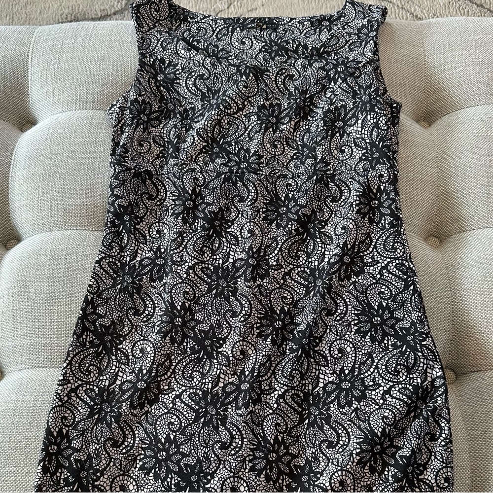 Chic Black and White Flower Dress